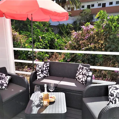 Fantastico Ruhige Top-lage, Balkon Oder Terrasse, Gratis Parkplatz & Klimaanlage, Ideal Fuer Paare Und Alleinreisende *