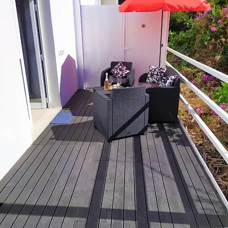 Fantastico Ruhige Top-lage, Balkon Oder Terrasse, Gratis Parkplatz & Klimaanlage, Ideal Fuer Paare Und Alleinreisende