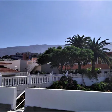 Fantastico Ruhige Top-lage, Balkon Oder Terrasse, Gratis Parkplatz & Klimaanlage, Ideal Fuer Paare Und Alleinreisende Apartament