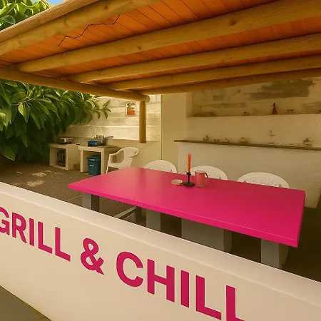 Fantastico Ruhige Top-lage, Balkon Oder Terrasse, Gratis Parkplatz & Klimaanlage, Ideal Fuer Paare Und Alleinreisende Apartment