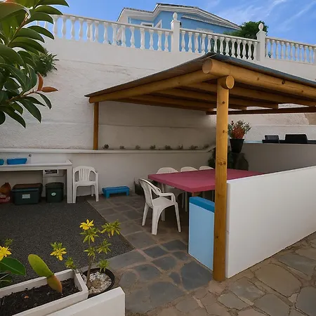 Fantastico Ruhige Top-lage, Balkon Oder Terrasse, Gratis Parkplatz & Klimaanlage, Ideal Fuer Paare Und Alleinreisende *